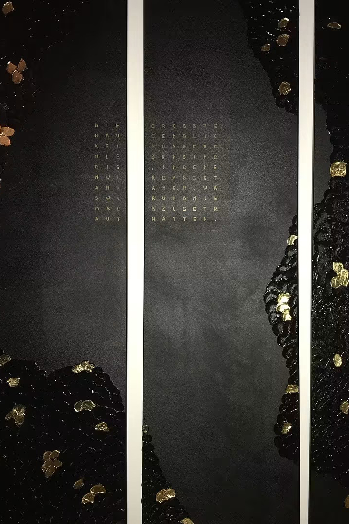 Triptychon schwarz mit Gold