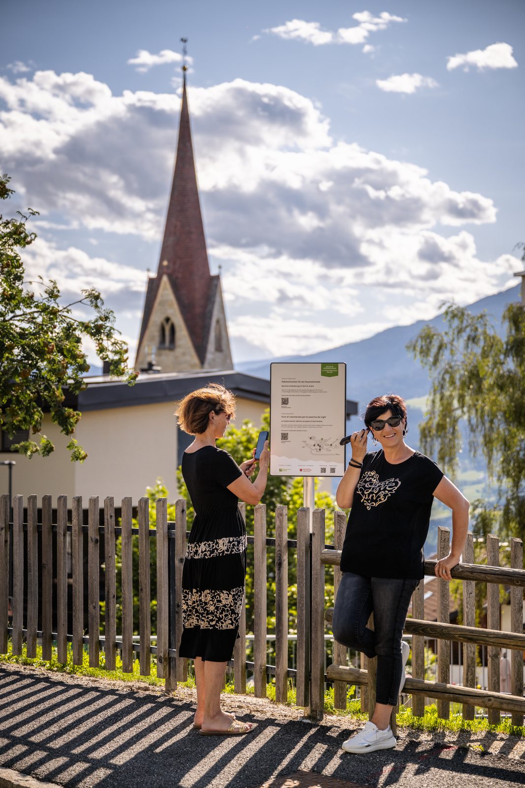 Oral History Ploseberg – an der Hörstation vor der Kirche St. Andrä
